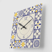 Horloge Carrée Motif marocain en Bleu, Jaune, Crème (Angle)