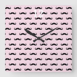 Horloge Carrée Moustache | Quadrate