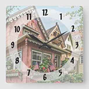 Horloge Carrée Mt. Tabor NJ – Rue avec maison rose
