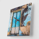 Horloge Carrée Mur bleu et porte (Angle)