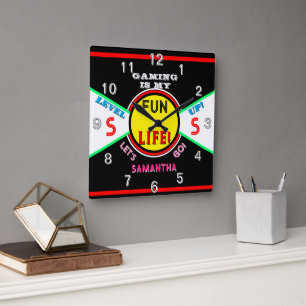 Horloge Carrée Nom de enfants amusants de jeux vidéo Noir Rose Ve