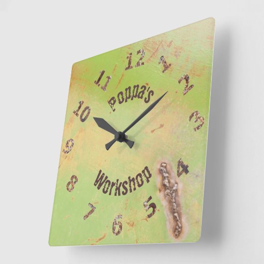 Horloge Carrée Nom personnalisé Rustique Garage Atelier Patina ve (Angle)