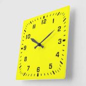 Horloge Carrée Numéro de Carré noir Facebook sur Jaune (Angle)