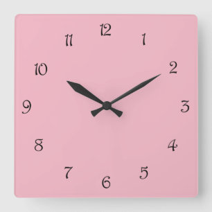 Horloge Carrée Numéros de script noir sur l'horloge murale rose