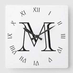 Horloge Carrée Numéros romains de script noir monogramme sur wccn