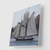 Horloge Carrée NYC Voilier 1 (Angle)