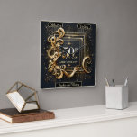 Horloge Carrée Or élégant : conception pour le 50e anniversaire<br><div class="desc">Célébrez 50 ans de souvenirs précieux avec une conception sophistiquée. Avec un fond noir riche et un cadre doré orné,  le texte central « 50e anniversaire » brille d'une élégance intemporelle. Accentué d'étoiles et de détails scintillants,  ce design irradie de beauté et de joie.</div>