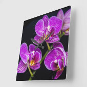 Horloge Carrée Orchidée violette (Angle)