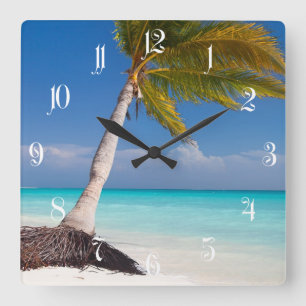 Horloge Carrée Palmier sur la belle plage de sable blanc