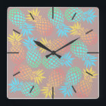 Horloge Carrée palpables summer tropcal colorful pineappes<br><div class="desc">Joli motif d'ananas.</div>