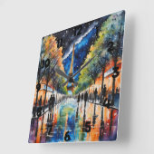 Horloge Carrée Paris la nuit reflétant l'eau de pluie (Angle)