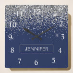 Horloge Carrée Parties scintillant bleue Silver Navy Girl Monogra<br><div class="desc">Parties scintillant à étincelles bleu argent et marine Monogramme Nom Horloge. Cela rend le cadeau parfait pour 16 ans,  mariage,  douche nuptiale,  anniversaire,  baby shower ou bachelorette pour quelqu'un qui aime le luxe glam et les styles chic.</div>