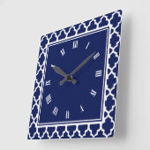 Horloge Carrée Patters bleus et blancs qutrefoil (Angle)