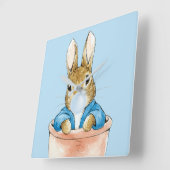 Horloge Carrée Peter le lapin souffle une gomme à bulle bleue (Angle)