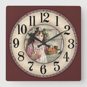 Horloge Carrée Petite Fille dans un Magasin Général