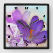 Horloge Carrée Photo d'un joli Crocus de printemps violet (Recto)