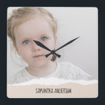 Horloge Carrée Photo et Perosnalized Text pink<br><div class="desc">Photo et Perosnalized Text pink</div>