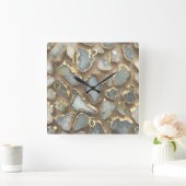 Horloge Carrée Pierres blanches grises découpées en or (Maison)