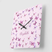 Horloge Carrée Pink Butterflies Pattern Custom Name (Angle)
