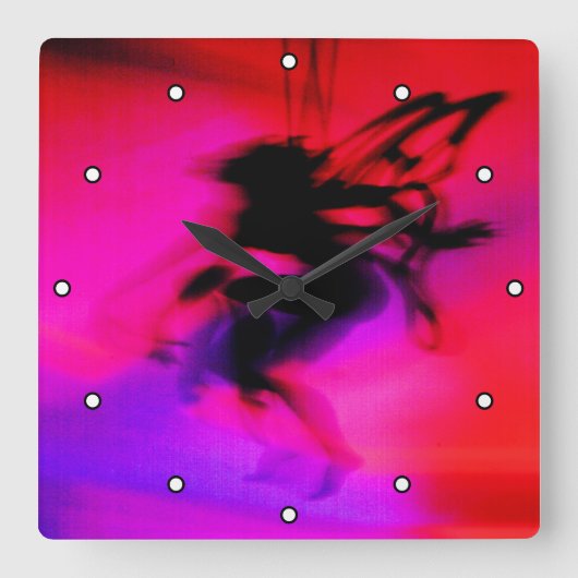 Horloge Carrée Pixie Danse en rose avec des points (Recto)