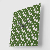 Horloge Carrée Points roses sur fond vert feuillu (Angle)