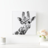 Horloge Carrée Portrait noir et blanc d'une girafe (Maison)