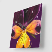 Horloge Carrée Purple Yellow Flower Abstract Clock (Angle)