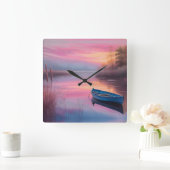 Horloge Carrée Réflexion du ciel rose de bateau bleu rustique (Maison)