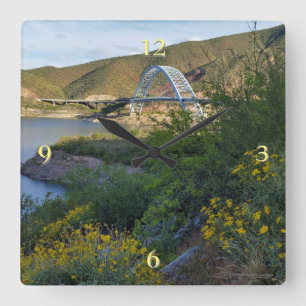 Horloge Carrée Roosevelt Lake Bridge