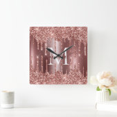 Horloge Carrée Rose Gold Glitter Coulures Monogramme Personnalisé (Maison)