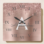 Horloge Carrée Rose Gold - Parties scintillant rose pâle Nom du m<br><div class="desc">Rose Gold - Blush Pink Faux Foil Parties scintillant à étincelle métallique brossé Monogramme en métal Nom et horloge murale de luxe initial. Cela rend le cadeau parfait pour 16 ans,  mariage,  douche nuptiale,  anniversaire,  baby shower ou bachelorette pour quelqu'un qui aime le luxe glam et les styles chic.</div>