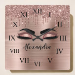 Horloge Carrée Rose Gold Parties scintillant Sparkle Eyelashes No<br><div class="desc">Rose Gold Faux Foil Métallic Sparkle Parties scintillant brossé Métal Monogramme Nom et cils initiaux (Lashes),  Eyelash Extensions et Eyes Blush Pink mignon horloge murale. Le design fait le cadeau sucré de 16 ans,  mariage,  douche nuptiale,  anniversaire,  baby shower ou bachelorette pour quelqu'un qui cherche un style cool branché.</div>