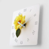 Horloge Carrée Rose jaune sur le script gris blanc romain wc (Angle)