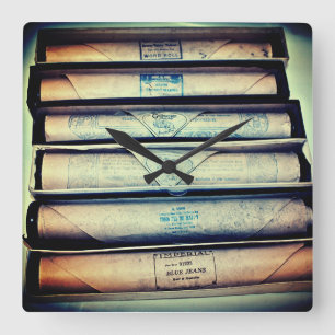 Horloge Carrée Roulettes de piano antique