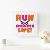 Horloge Carrée Run and Embrassez Life Orange Pink (Maison)