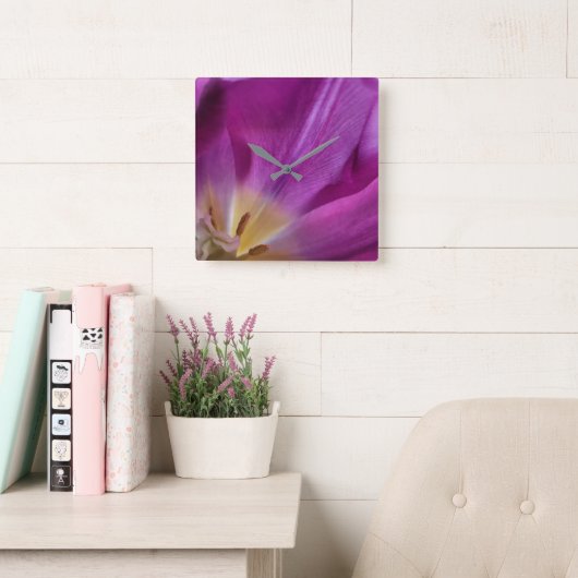 Horloge Carrée Running on Tulip Time, Square Acrylic Wall Clock (Salle de lecture)