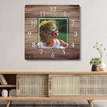 Horloge Carrée Rustic Barn Bois Photo personnalisée<br><div class="desc">Ajoutez la photo de votre famille et de vos enfants à cette horloge en bois rustique pour en faire un cadeau spécial.</div>