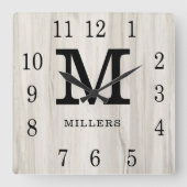Horloge Carrée Rustic Personalized Wood Farmhouse Monogram Name (Recto)
