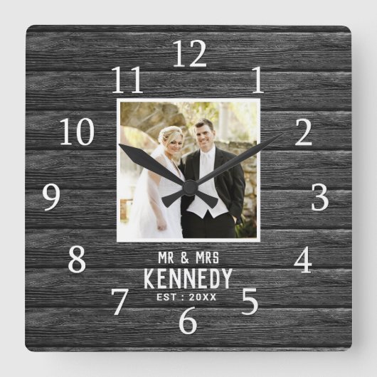 Horloge Carrée Rustic Wood Personalized Wedding Anniversary (Recto)