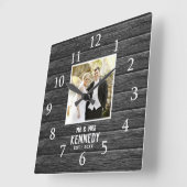 Horloge Carrée Rustic Wood Personalized Wedding Anniversary (Angle)