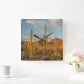 Horloge Carrée Saguaro cactus at sunset (Maison)