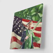 Horloge Carrée Saint Paddy de Trump (Angle)