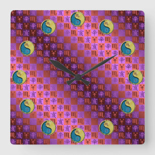 Horloge Carrée Scorpion & Sanglier de métal