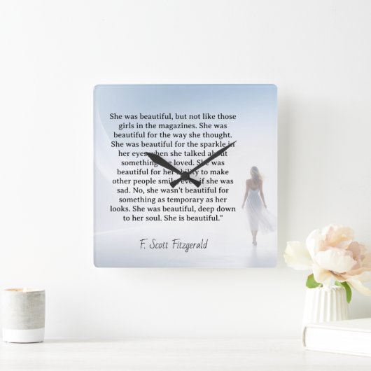 Horloge Carrée She was beautiful === F.Scott Fitzgerald  quote (Maison)