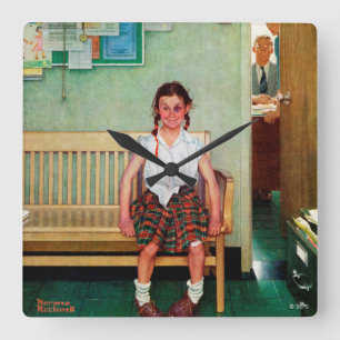 Horloge Carrée Shiner ou à l'extérieur du bureau du directeur