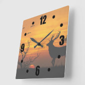 Horloge Carrée Silhouette de cerfs communs de coucher du soleil (Angle)