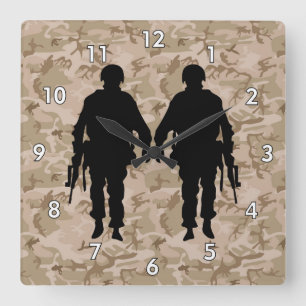 Horloge Carrée Soldat militaire / Silhouette guerrière avec Camo