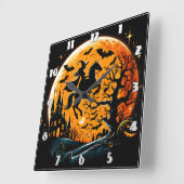 Horloge Carrée Sorcière à cheval contre une lune d'Halloween (Angle)