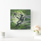 Horloge Carrée Sorcière d'Halloween et Carré d'araignée vert (Maison)