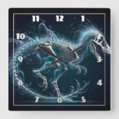 Horloge Carrée Squelette de dinosaure éthéré en mouvement la nuit (Recto)